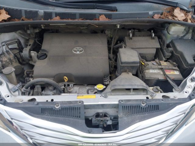 2011 TOYOTA SIENNA 5TDYK3DC2BS166913 Photo 9