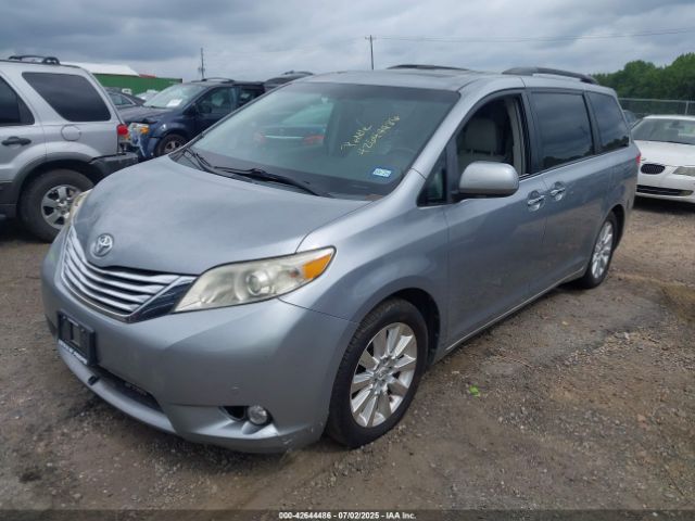 2011 TOYOTA SIENNA 5TDYK3DC2BS166913 Photo 1