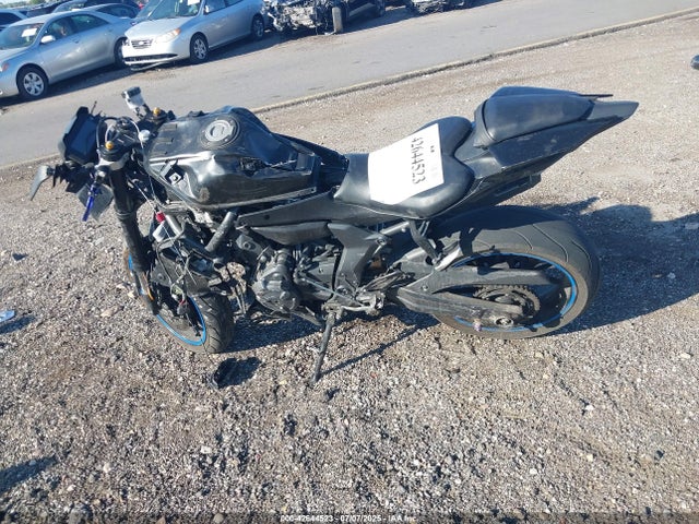 JYARM38EXNA002090 Yamaha Yzf690