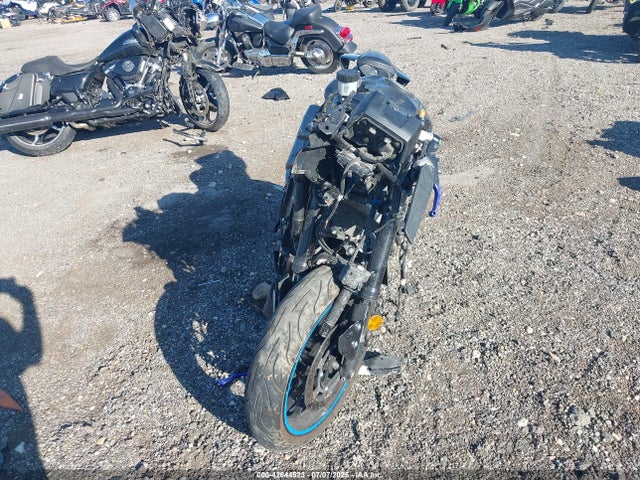 JYARM38EXNA002090 Yamaha Yzf690