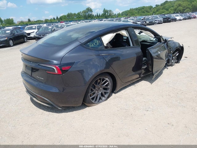 2025 TESLA MODEL 3 5YJ3E1EB0SF995723 Photo 3
