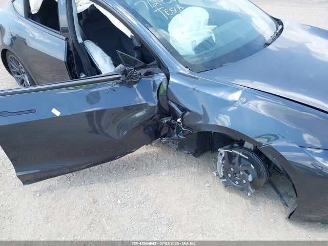 2025 TESLA MODEL 3 5YJ3E1EB0SF995723 Photo 5