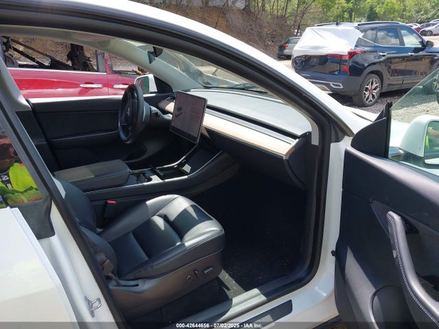 2021 TESLA MODEL Y 5YJYGDEDXMF109655 Photo 4
