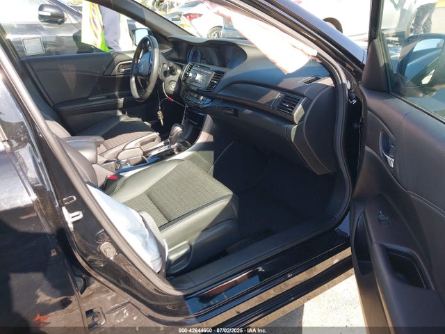 1HGCR2F54GA077977 Honda k24w1