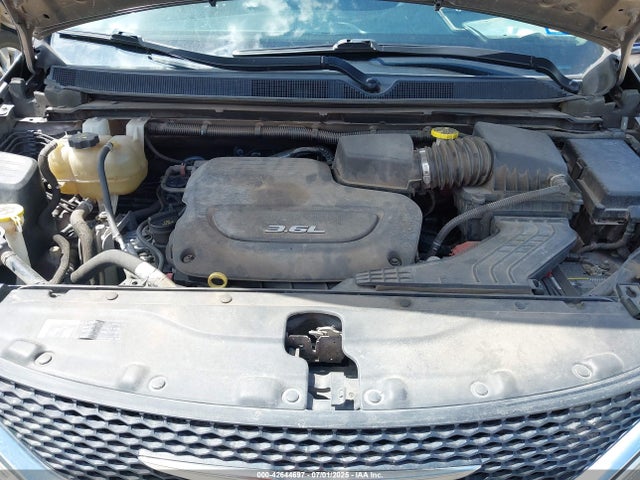 Chrysler 2017 2017 2C4RC1CG8HR622036 Image 10