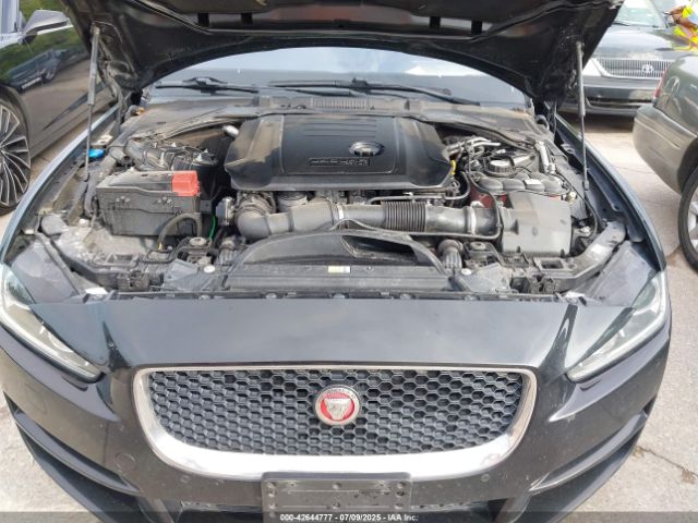2017 JAGUAR XE SAJAE4BN8HA972992 Photo 9