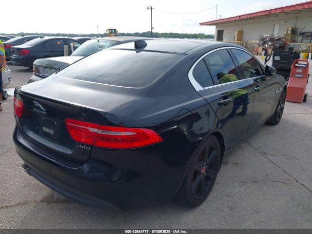 2017 JAGUAR XE SAJAE4BN8HA972992 Photo 3