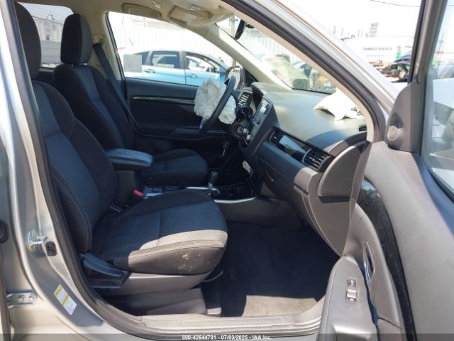 2020 MITSUBISHI OUTLANDER JA4AD2A32LJ001804 Photo 4