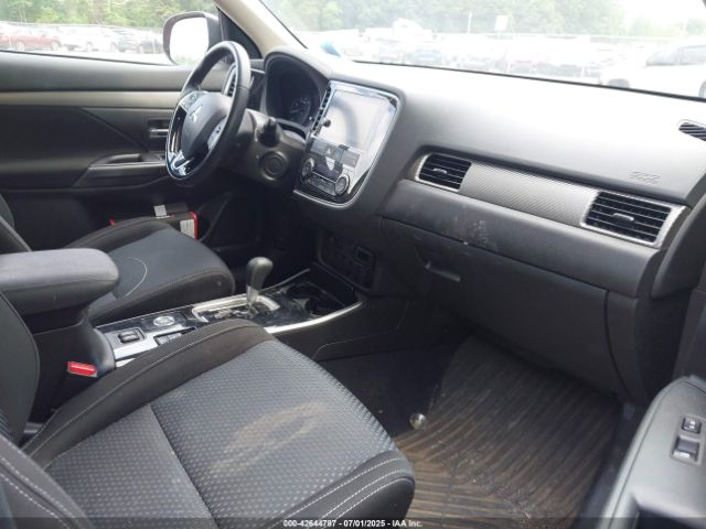 2018 MITSUBISHI OUTLANDER JA4AZ3A35JZ034429 Photo 4
