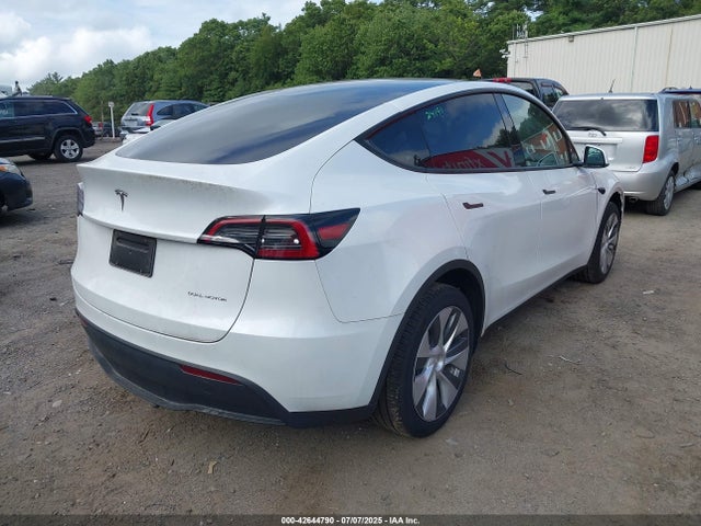 7SAYGDEE7PA202999 Tesla Model Y