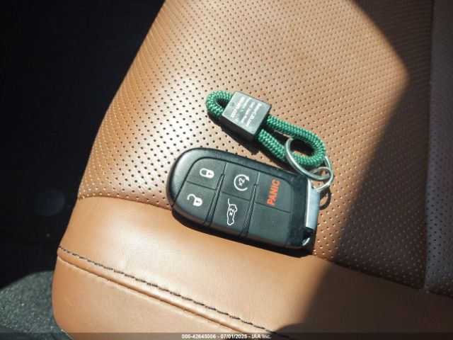 2019 JEEP GRAND CHEROKEE 1C4RJFJT1KC785744 Photo 10