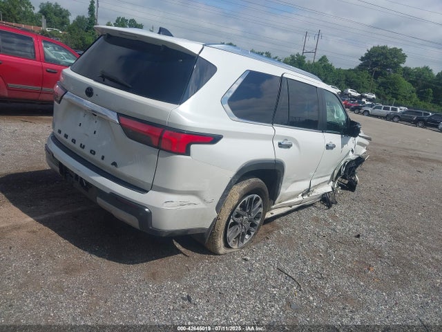 2024 TOYOTA SEQUOIA 7SVAAABA1RX043351 Photo 3