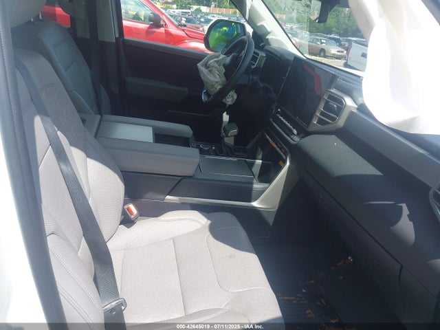 2024 TOYOTA SEQUOIA 7SVAAABA1RX043351 Photo 4