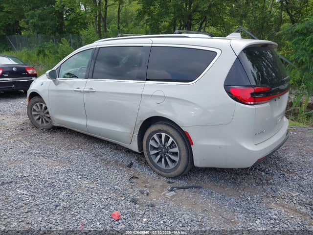 2021 CHRYSLER PACIFICA HYBRID 2C4RC1L73MR581048 Photo 2