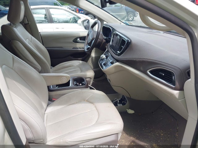 2021 CHRYSLER PACIFICA HYBRID 2C4RC1L73MR581048 Photo 4