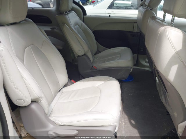 2021 CHRYSLER PACIFICA HYBRID 2C4RC1L73MR581048 Photo 7