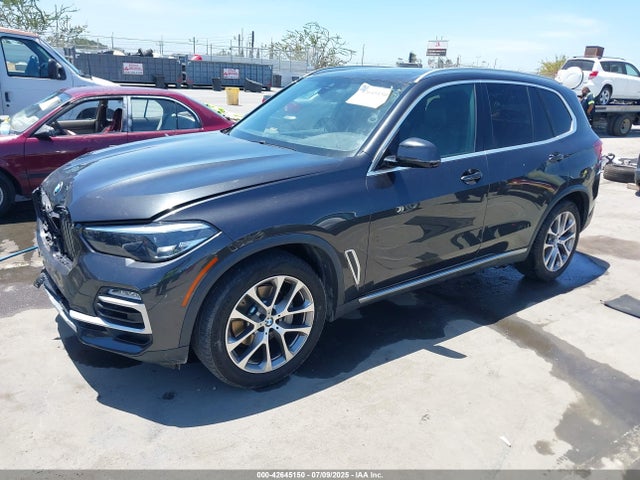 BMW X5 2019 5UXCR6C58KLL51591 Image 2