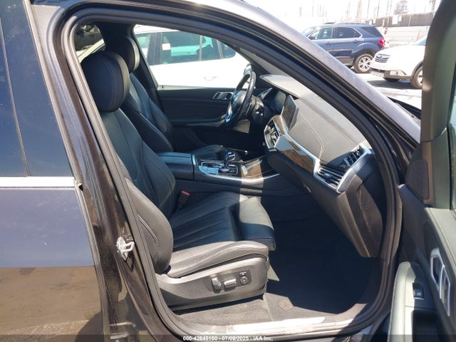 BMW X5 2019 5UXCR6C58KLL51591 Image 5