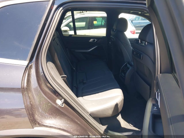 BMW X5 2019 5UXCR6C58KLL51591 Image 8
