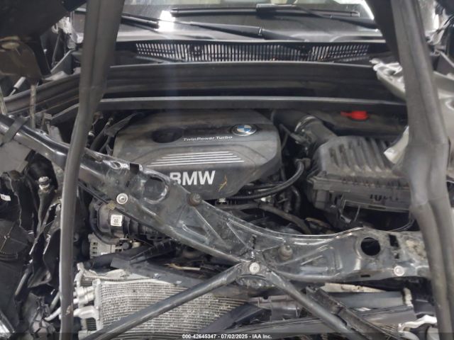 2018 BMW X1 WBXHT3C38J5L33068 Photo 9