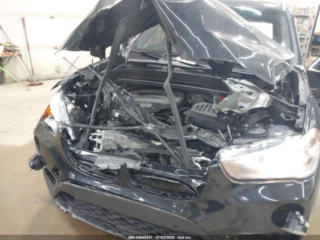 2018 BMW X1 WBXHT3C38J5L33068 Photo 5