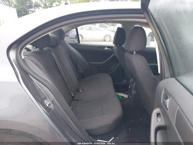 3VW2K7AJ0FM213133 Volkswagen Jetta