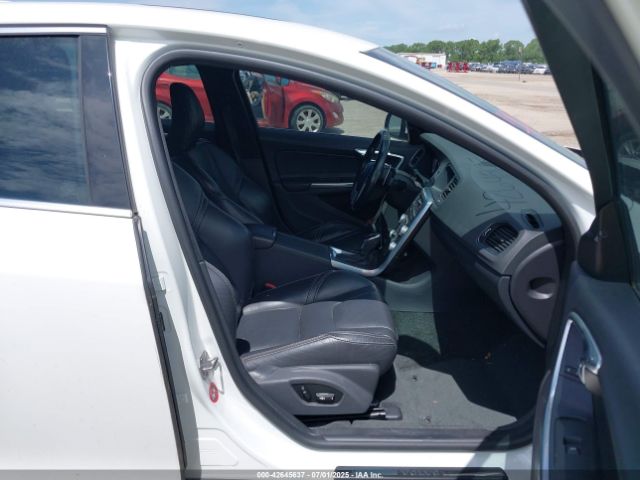 2015 VOLVO S60 YV126MFM1F1340702 Photo 4