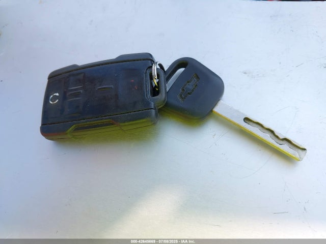 1GCVKREC3FZ210894 Chevrolet l83 - vvt, active fuel management, aluminum