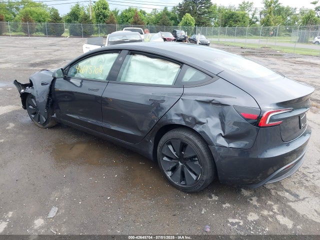 Tesla 2025 2025 5YJ3E1EA3SF032029 Image 3