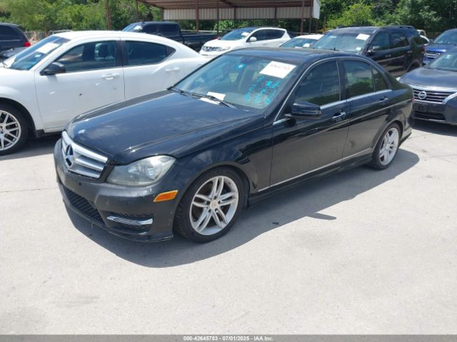 2013 MERCEDES-BENZ C 250 WDDGF4HB4DR256918 Photo 1