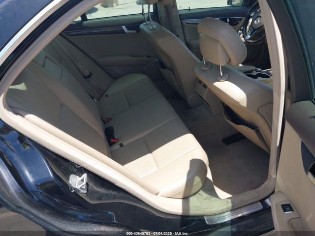 2013 MERCEDES-BENZ C 250 WDDGF4HB4DR256918 Photo 7