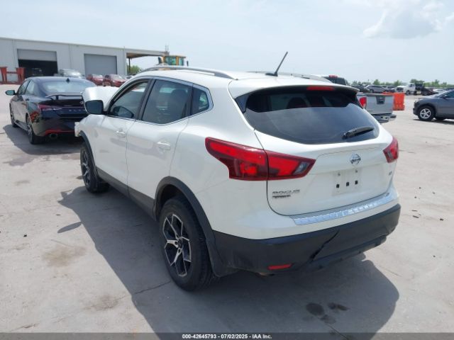 2018 NISSAN ROGUE SPORT JN1BJ1CP6JW165430 Photo 2