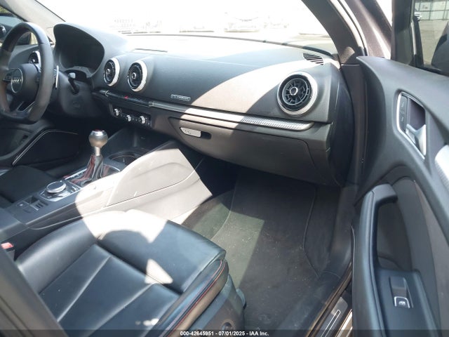 2018 AUDI RS 3 WUABWGFFXJ1901709 Photo 4
