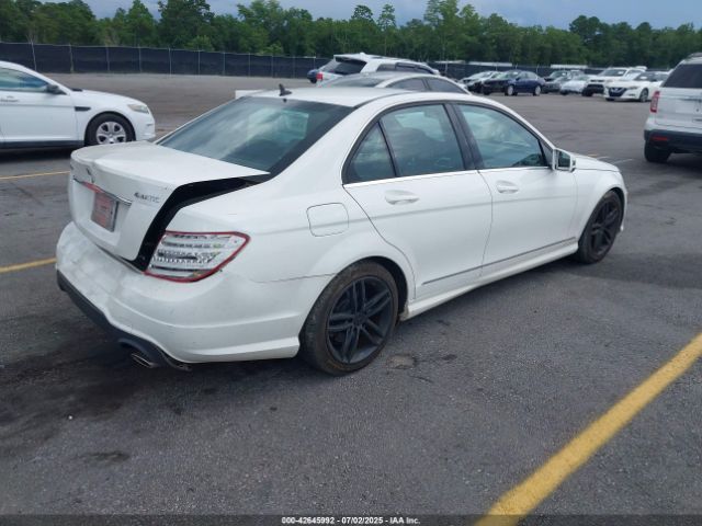 2013 MERCEDES-BENZ C 300 WDDGF8AB8DR287316 Photo 3