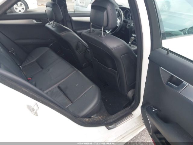 2013 MERCEDES-BENZ C 300 WDDGF8AB8DR287316 Photo 7