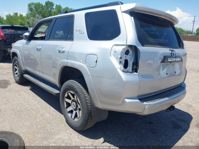 2024 TOYOTA 4RUNNER JTEPU5JRXR6284353 Photo 2