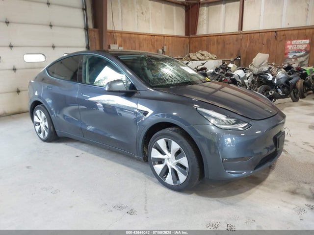 2021 TESLA MODEL Y 5YJYGDEE2MF191714 Photo 0