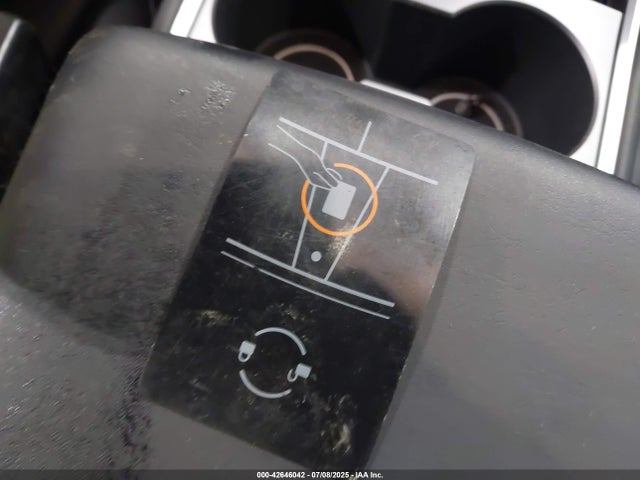 2021 TESLA MODEL Y 5YJYGDEE2MF191714 Photo 10