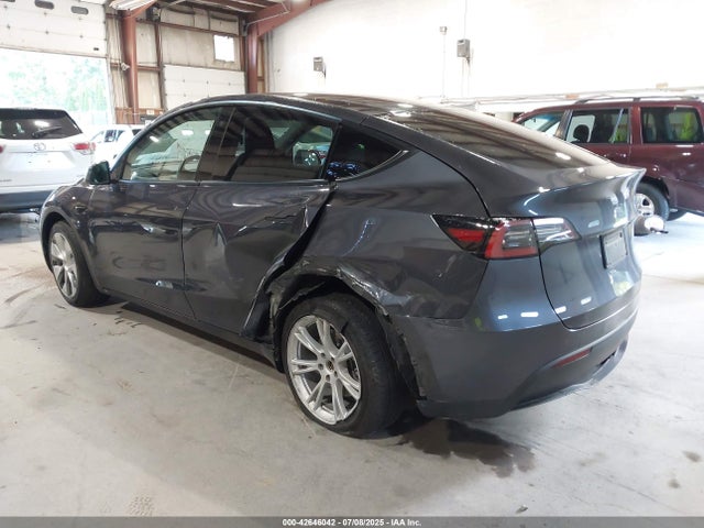 2021 TESLA MODEL Y 5YJYGDEE2MF191714 Photo 2