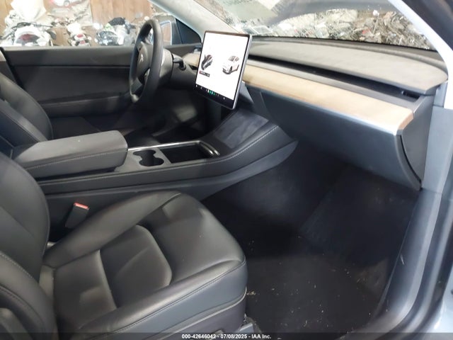 2021 TESLA MODEL Y 5YJYGDEE2MF191714 Photo 4