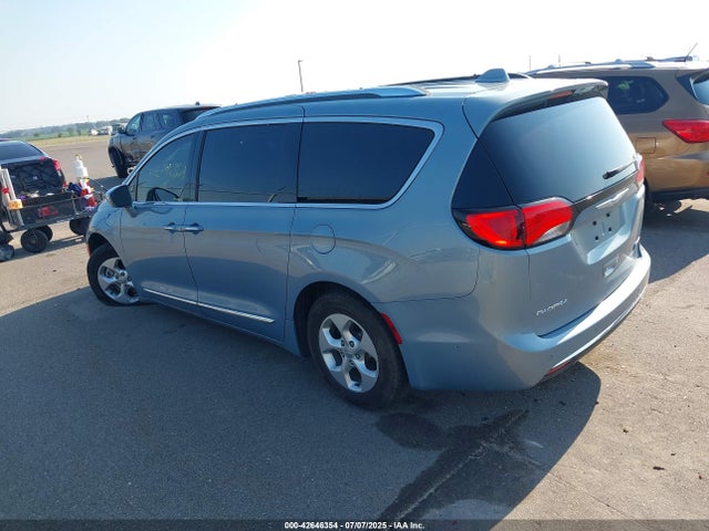 Chrysler 2017 2017 2C4RC1N79HR758253 Image 3
