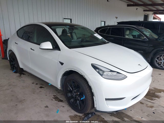 2023 TESLA MODEL Y 7SAYGDEE9PA117288 Photo 0