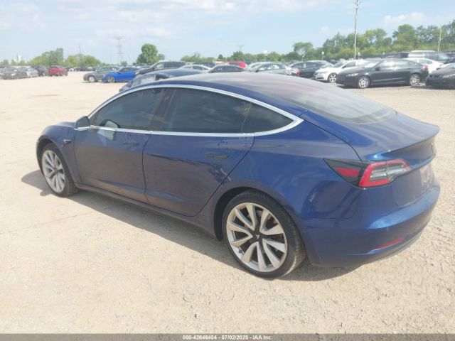 2018 TESLA MODEL 3 5YJ3E1EA4JF013682 Photo 2