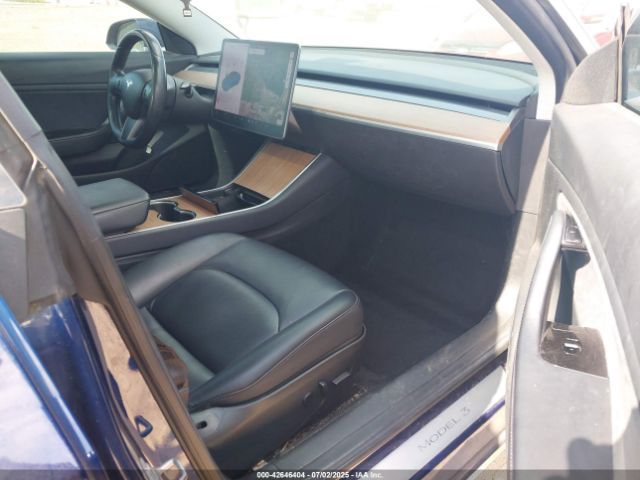 2018 TESLA MODEL 3 5YJ3E1EA4JF013682 Photo 4