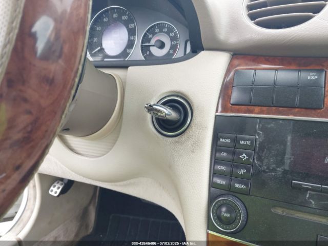 2007 MERCEDES-BENZ CLK 550 WDBTK72G37T076197 Photo 10