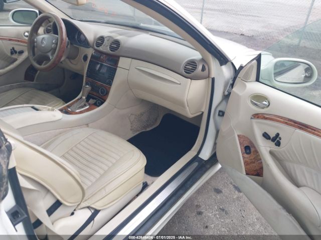2007 MERCEDES-BENZ CLK 550 WDBTK72G37T076197 Photo 4