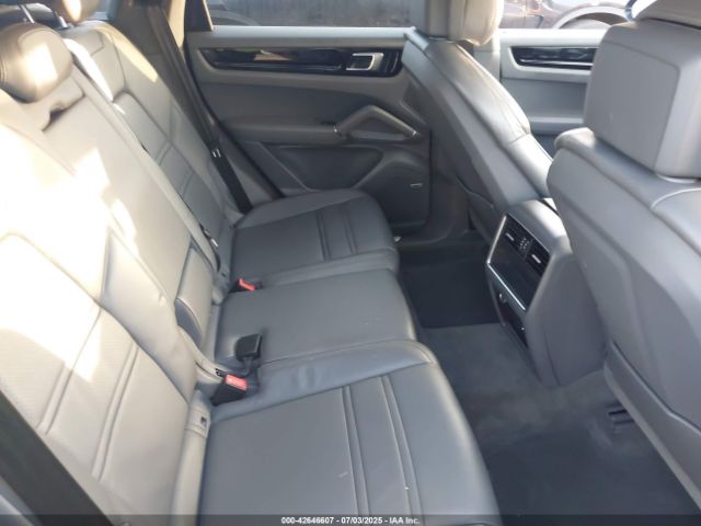 2021 PORSCHE CAYENNE WP1AA2AY5MDA01823 Photo 7
