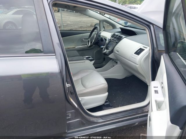 2013 TOYOTA PRIUS V JTDZN3EU4D3266115 Photo 4