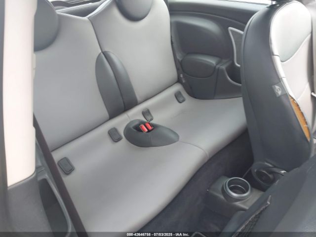 2006 MINI COOPER S WMWRE33586TJ36382 Photo 7
