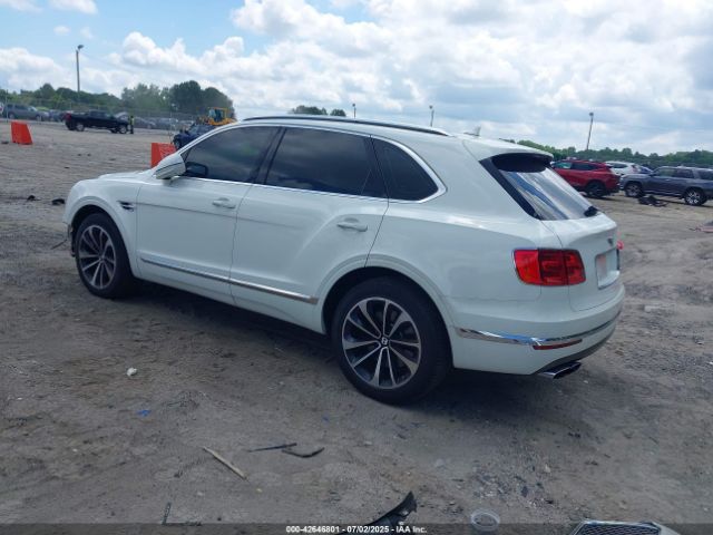 2019 BENTLEY BENTAYGA SJAAM2ZV8KC025346 Photo 2